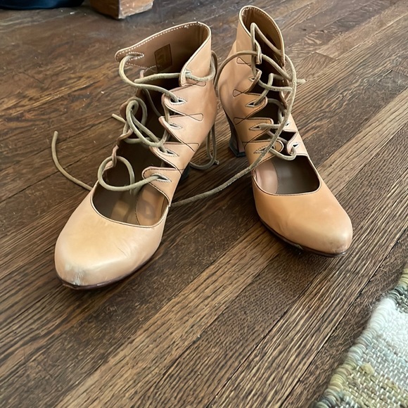 John Fluevog Lace Up Booties Kilimanjaro, Wonders Line - Picture 1 of 7